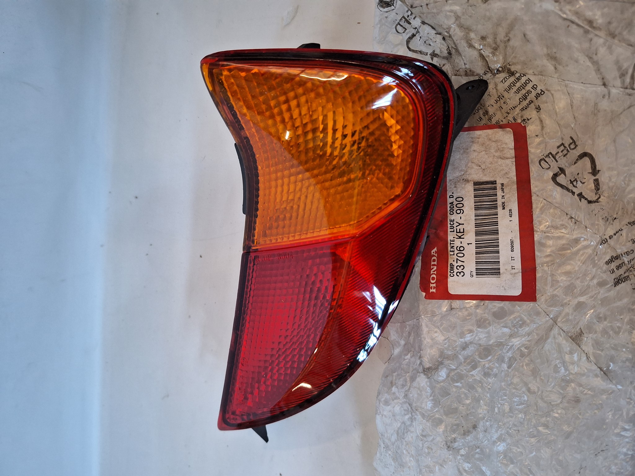 Picture of GLAS, RUECKLICHT  33706-KEY-900  FES125W